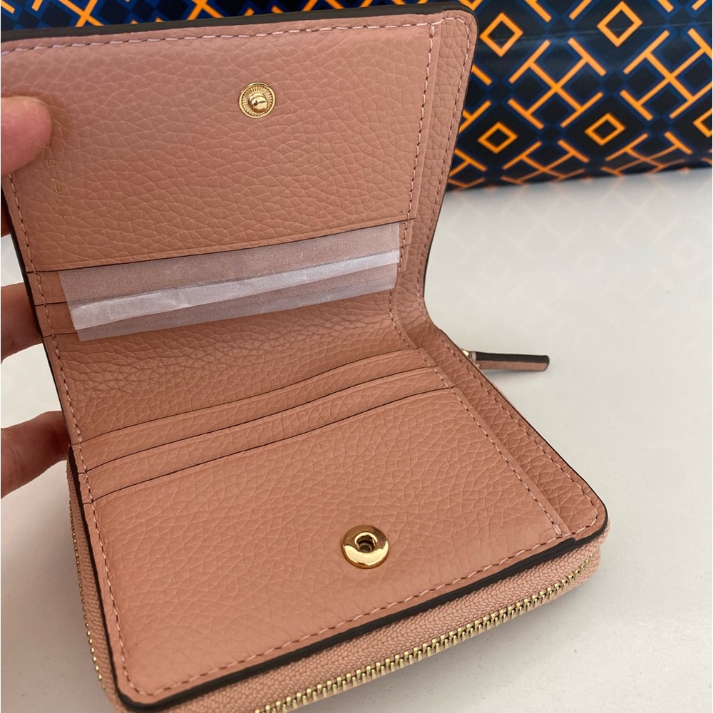 🍀🌱NEW🌱Tory Burch Thea Bi Fold wallet/pink moon/leather - Picture 3 of 9